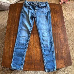 Like new KanCan jeans!